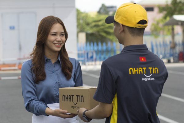 Dank der hohen Service-Qualität übertrifft Nhat Tin Logistics die Erwartungen der Kunden