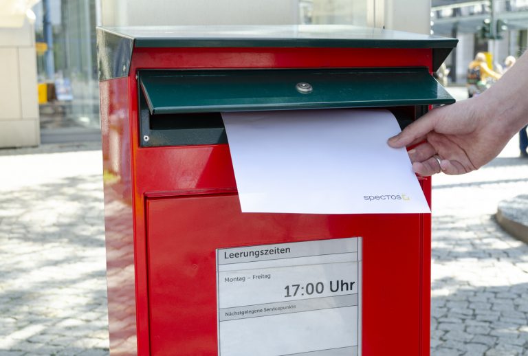 Smart Mailbox in use